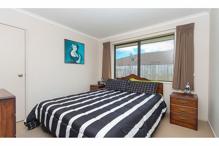 Photo of property in 10 Mccall Drive, Waiuku, 2123