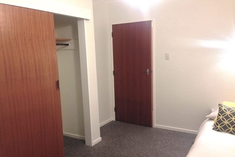 Photo of property in 11/171f Queens Drive, Lyall Bay, Wellington, 6022