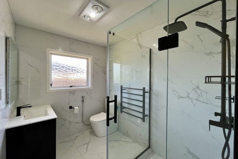 Photo of property in 1/101 Mcleod Road, Te Atatu South, Auckland, 0610