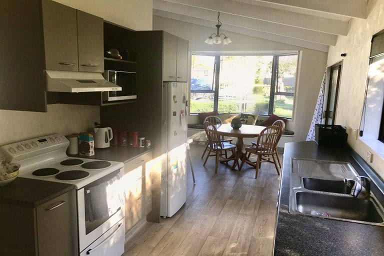 Photo of property in 20 Montjoy Street, Stratford, 4332