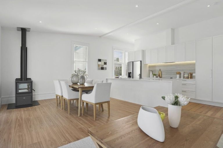 Photo of property in 4 Clarence Road, Northcote Point, Auckland, 0627