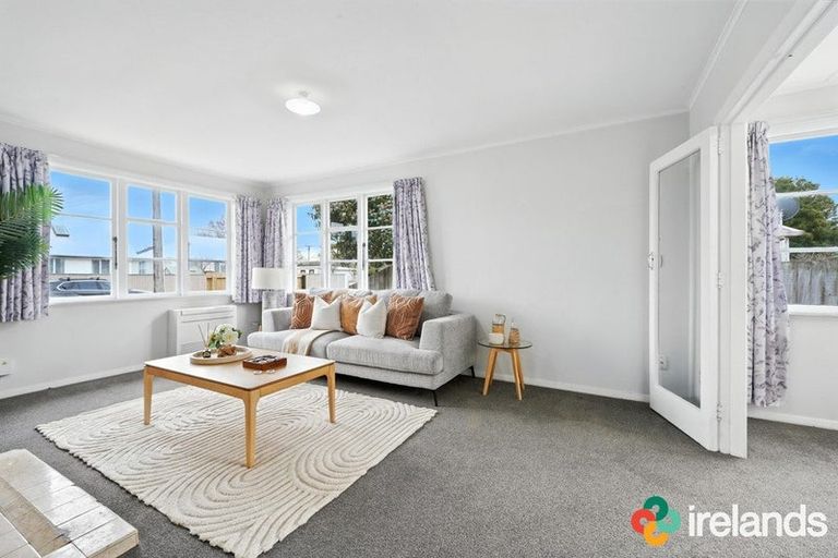 Photo of property in 30 Bateman Avenue, Bryndwr, Christchurch, 8053