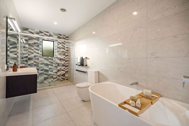 Photo of property in 13 Falconer Rise, Jacks Point, Queenstown, 9371