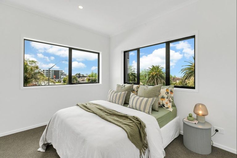 Photo of property in 3/500 Te Atatu Road, Te Atatu Peninsula, Auckland, 0610