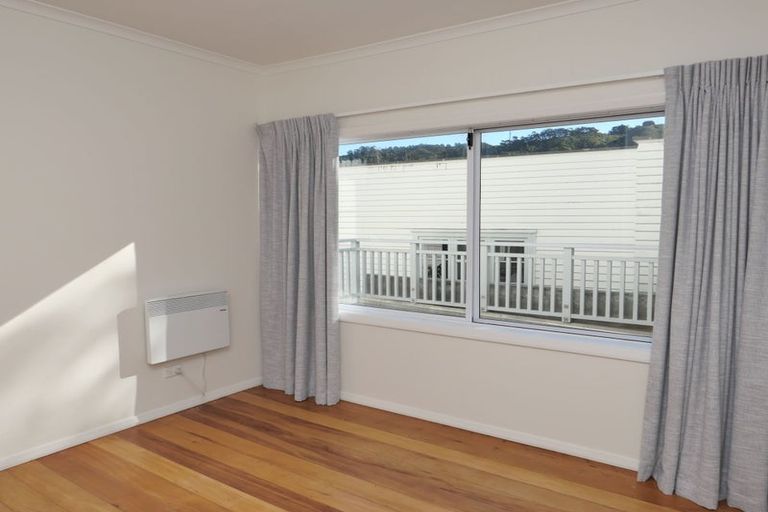 Photo of property in 39 Rangoon Street, Khandallah, Wellington, 6035