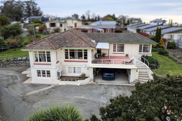 Photo of property in 10 Solway Street, Holmes Hill, Oamaru, 9401