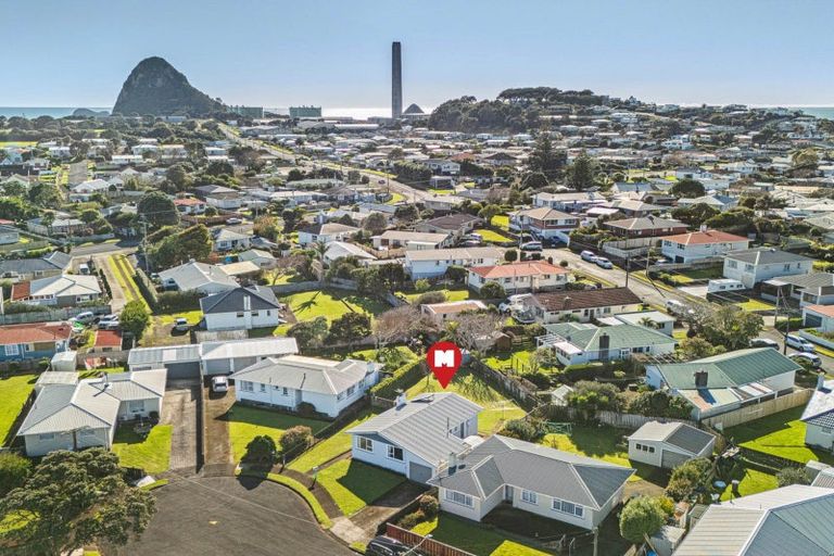 Photo of property in 6 Buckland Place, Spotswood, New Plymouth, 4310