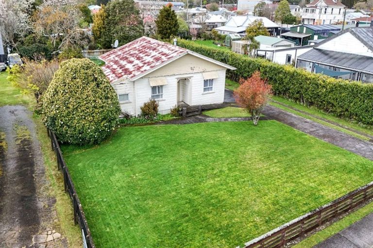 Photo of property in 17 Standish Street, Westown, New Plymouth, 4310