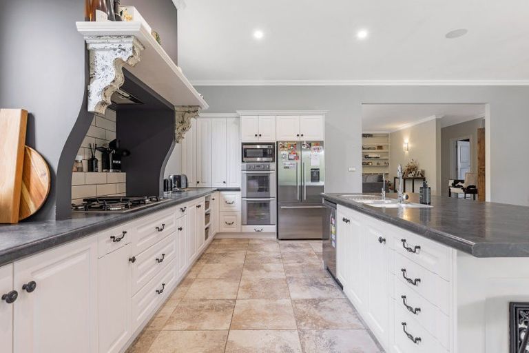 Photo of property in 6 Carlton Avenue, Palmerston North, 4414