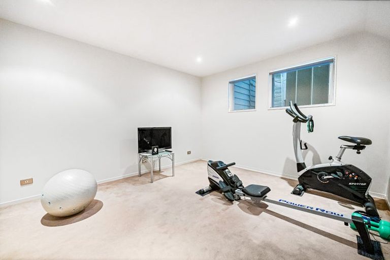 Photo of property in 127 Beach Road, Castor Bay, Auckland, 0620