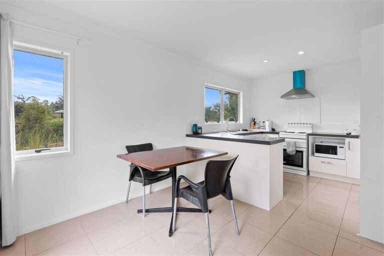 Photo of property in 11a Hollinbrigg Place, Manurewa, Auckland, 2102