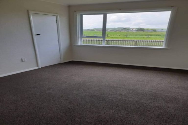 Photo of property in 69 Collingwood Street, Eltham, 4322