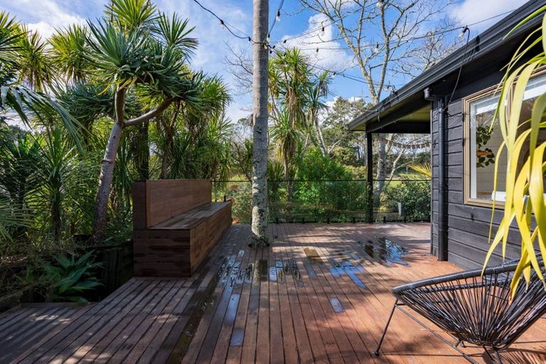 Photo of property in 1/45 Unsworth Drive, Unsworth Heights, Auckland, 0632