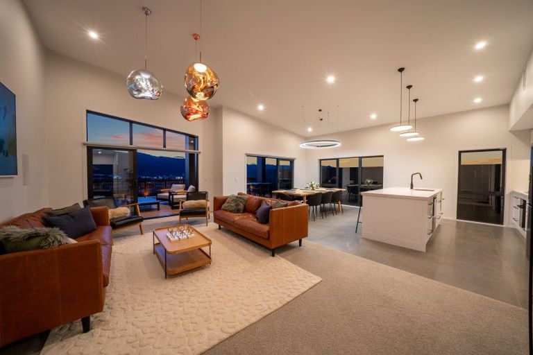 Photo of property in 16 Te Hoiere Street, Aotea, Porirua, 5024