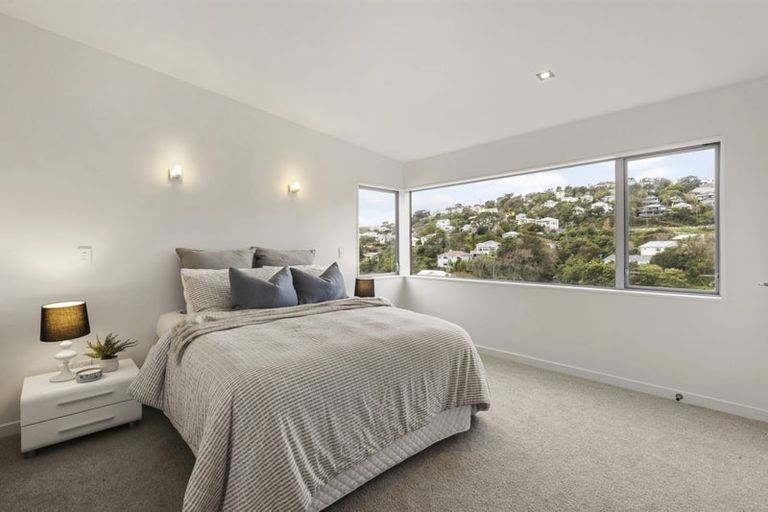 Photo of property in 39 Tiketike Way, Brooklyn, Wellington, 6021