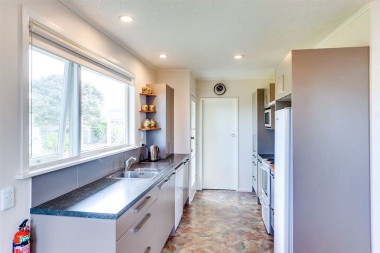 Photo of property in 75 Church Road, Taradale, Napier, 4112