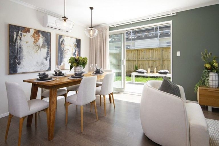 Photo of property in 104a Wharf Road, Te Atatu Peninsula, Auckland, 0610