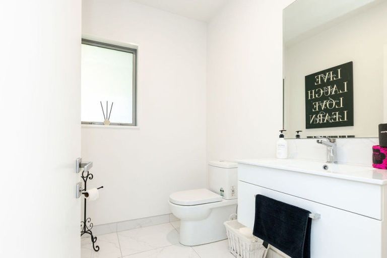 Photo of property in 92 Hodgens Road, Prebbleton, 7676