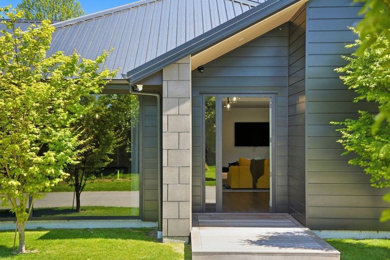 Photo of property in 1 Waimanu Lane, Bethlehem, Tauranga, 3110