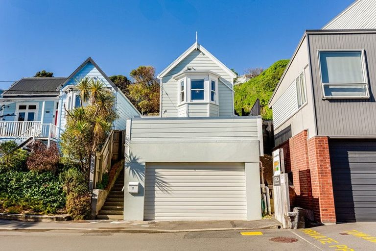 Photo of property in 27 Princess Terrace, Newtown, Wellington, 6021