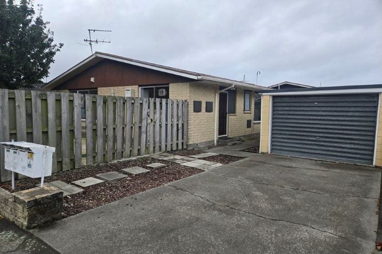 Photo of property in 1/8 Peer Street, Upper Riccarton, Christchurch, 8041