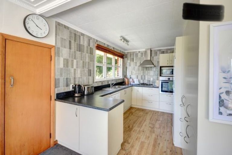 Photo of property in 85 Kaikorai Valley Road, Glenross, Dunedin, 9011
