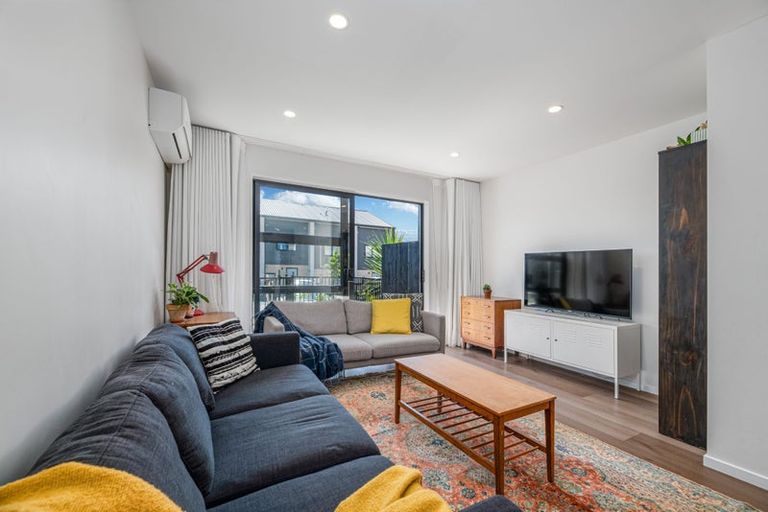 Photo of property in 4 Jabuka Street, Glen Eden, Auckland, 0602