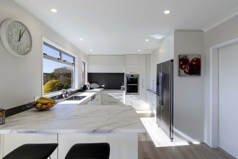 Photo of property in 18 Hinewa Road, Otumoetai, Tauranga, 3110