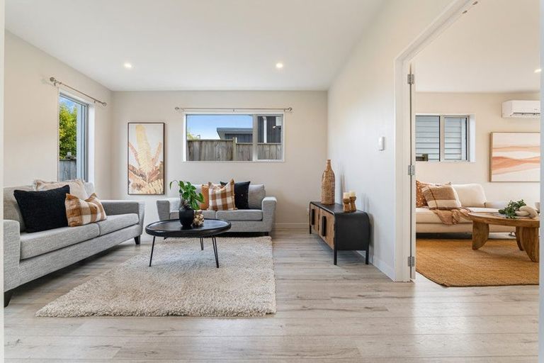 Photo of property in 28 Bine Crescent, Orewa, 0931