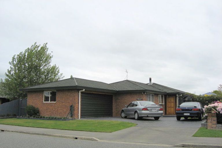 Photo of property in 27 Kowhai Avenue, Rangiora, 7400