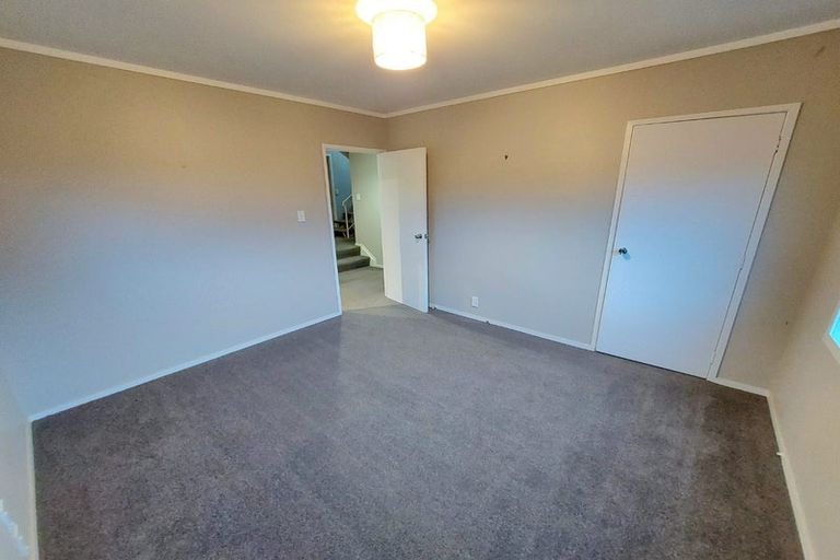 Photo of property in 2a Korotaha Terrace, Rothesay Bay, Auckland, 0630