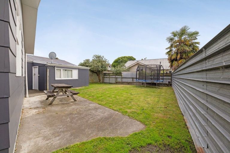 Photo of property in 49 Kimberley Grove, Westbrook, Palmerston North, 4412