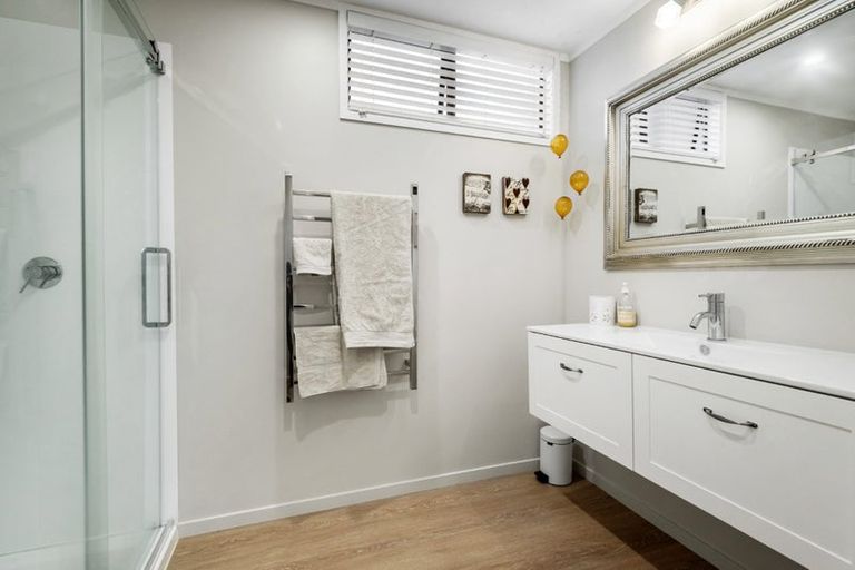 Photo of property in 2/20 Wolsley Avenue, Milford, Auckland, 0620