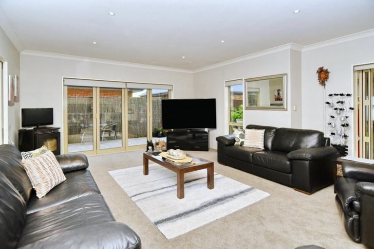Photo of property in 8 Goodwood Close, Rangiora, 7400