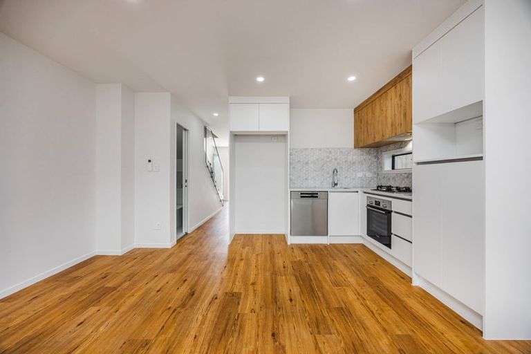 Photo of property in 2/2 Donnell Avenue, Favona, Auckland, 2024