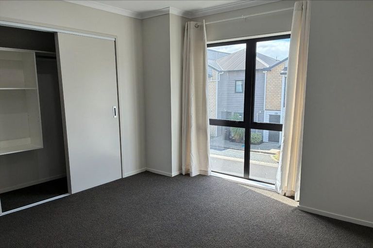 Photo of property in 4/3 Wallson Crescent, Wiri, Auckland, 2104