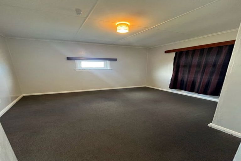 Photo of property in 23 Johnston Street, Foxton, 4814