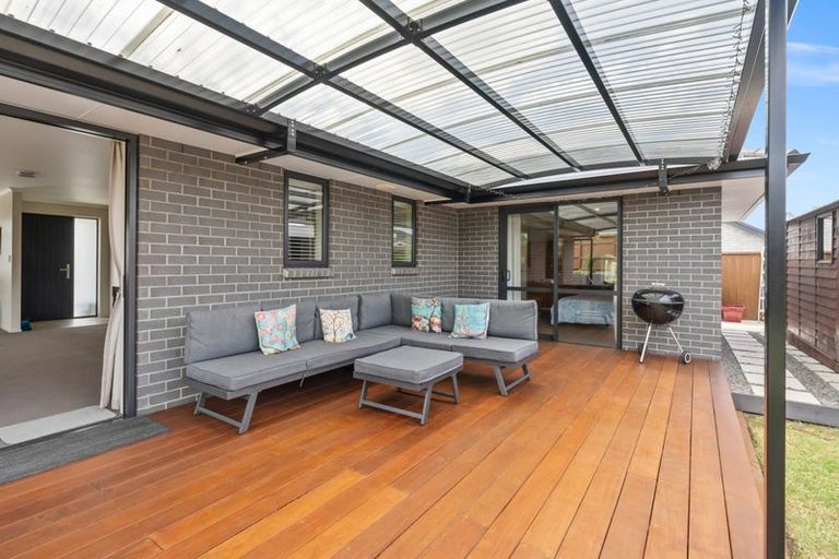 Photo of property in 50 Plover Street, One Tree Point, 0118