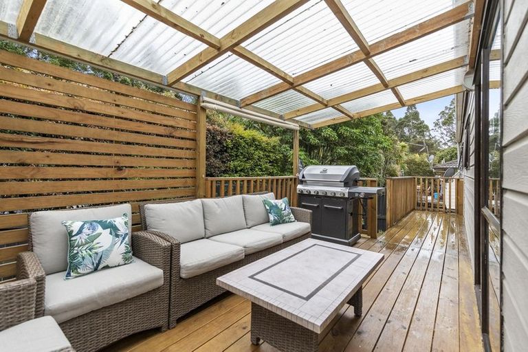 Photo of property in 117 Daffodil Street, Titirangi, Auckland, 0604