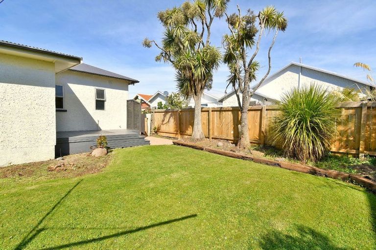 Photo of property in 64 Hargest Crescent, Saint Kilda, Dunedin, 9012