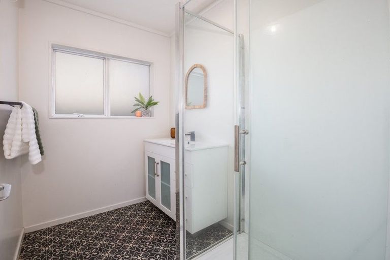 Photo of property in 2 Pascoe Avenue, Paremata, Porirua, 5026