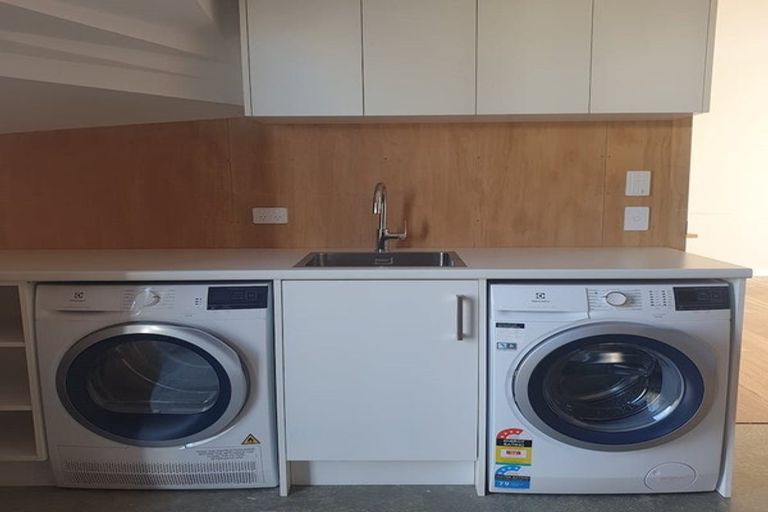 Photo of property in 7a Chamberlain Road, Karori, Wellington, 6012