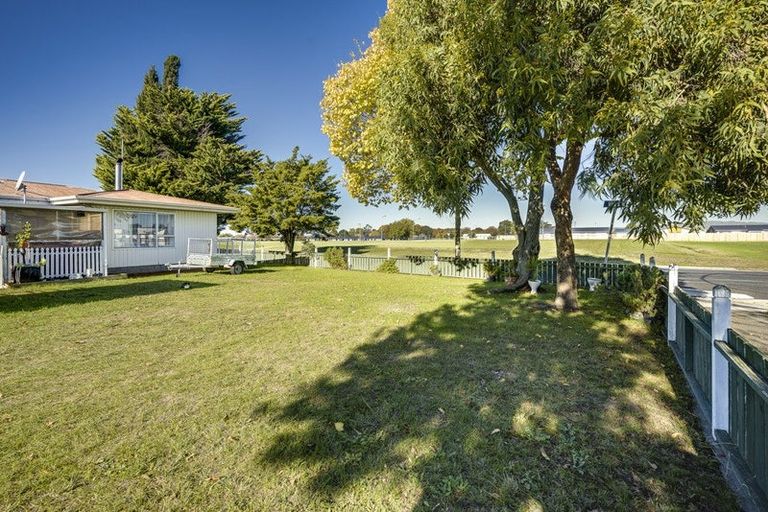 Photo of property in 2 Amundsen Avenue, Flaxmere, Hastings, 4120