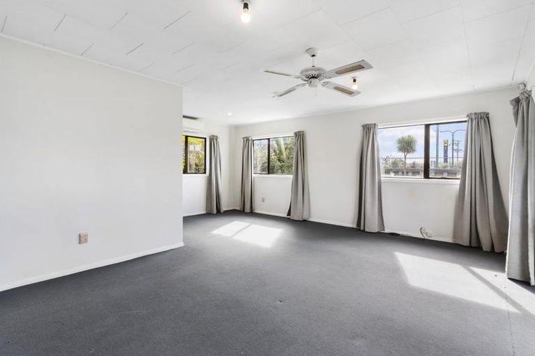 Photo of property in 16a Pooks Road, Ranui, Auckland, 0612