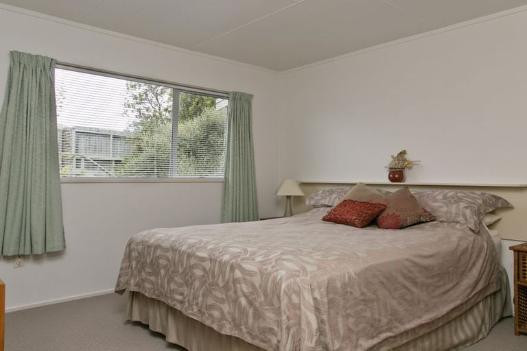 Photo of property in 2/15 Gladstone Grove, Richmond Heights, Taupo, 3330