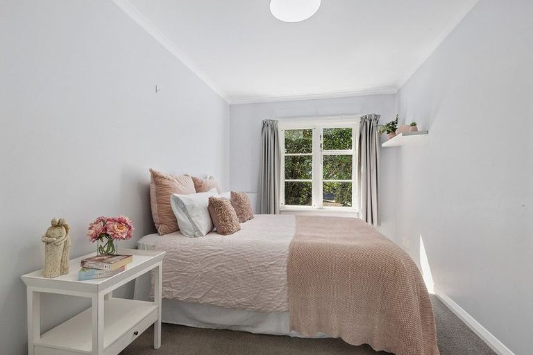 Photo of property in 7 Onepoto Road, Titahi Bay, Porirua, 5022
