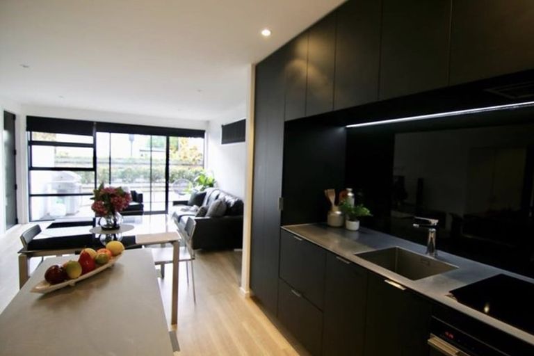 Photo of property in 138e Holly Road, St Albans, Christchurch, 8014