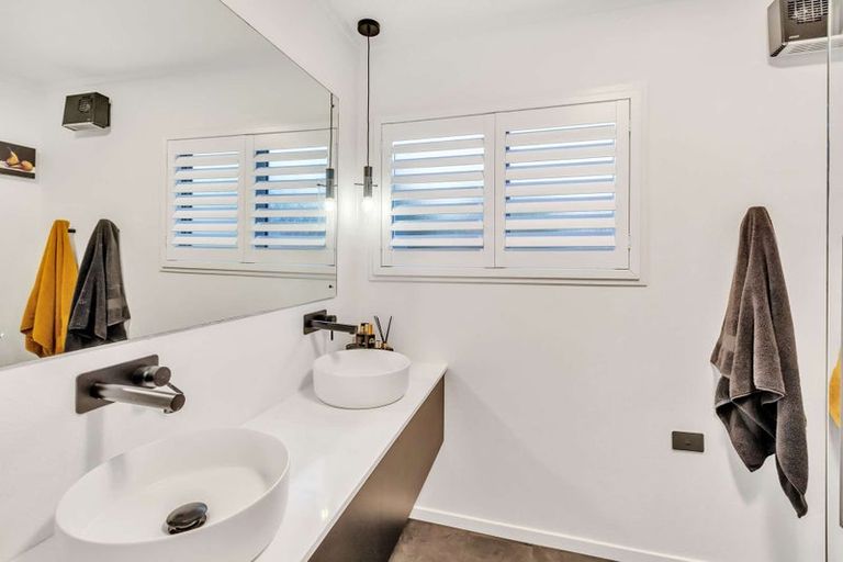 Photo of property in 80 Norton Street, Gore, 9710