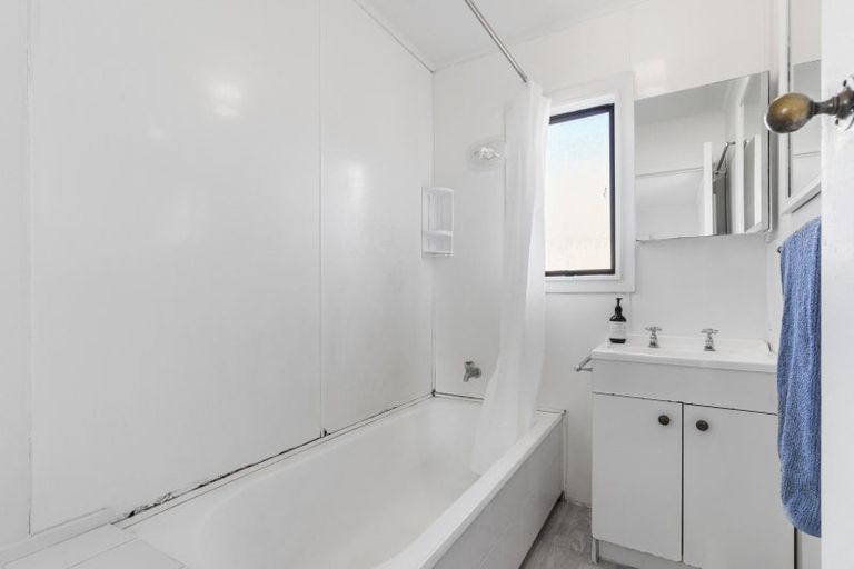 Photo of property in 309 Linton Crescent, Whangamata, 3620