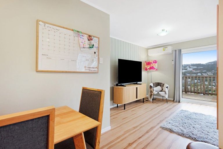 Photo of property in 107f1 Allington Road, Karori, Wellington, 6012